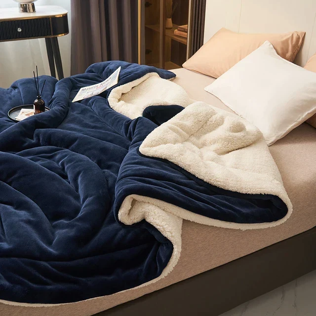 Warm Double-Sided Plush Fleece Blanket with Sherpa and Quilted Stitching
