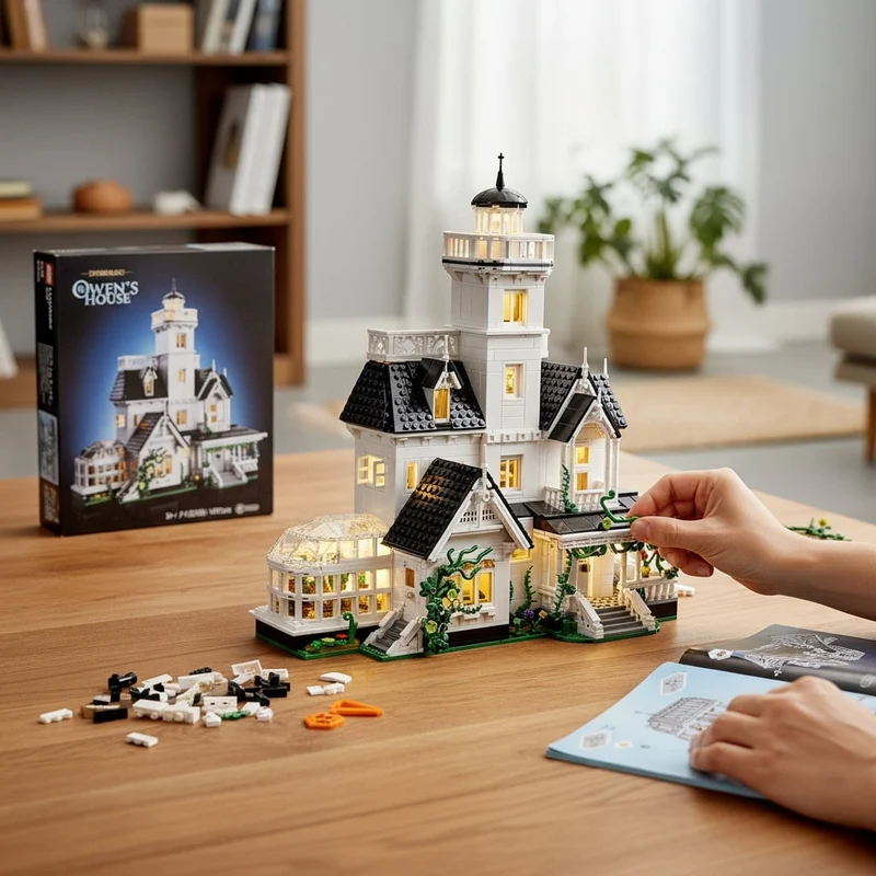 Halloween Construction Blocks Victorian House with LED Lighting and Plastic Play Pieces