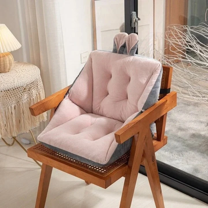 Plush Chair Cushion with Integrated Backrest and Tufted Design