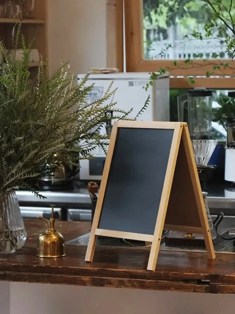 Opvouwbaar Schoolbord – Dubbelzijdig, Uitwisbaar & Houten Frame