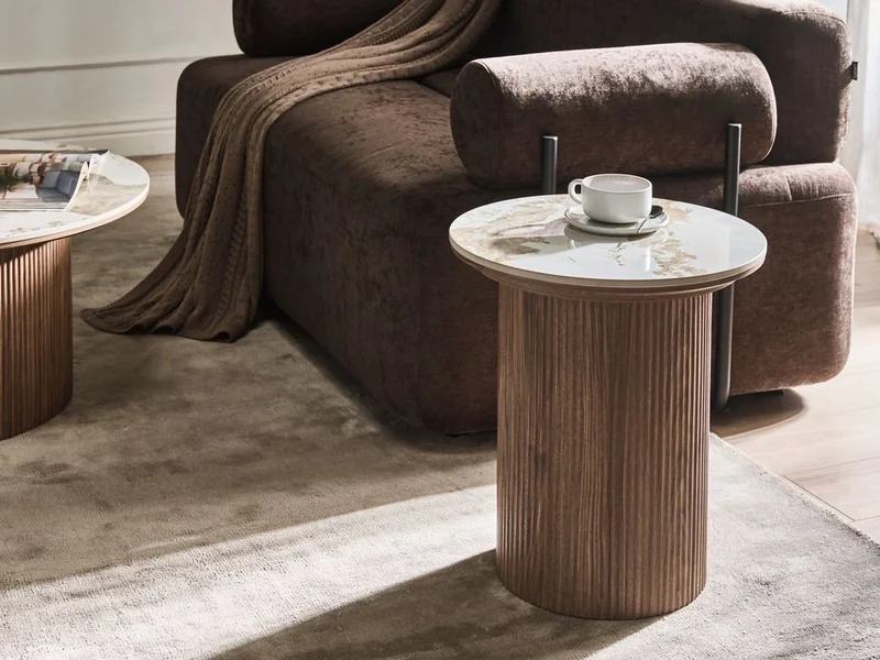 Tavolino Base in MDF Piano in marmo bianco ceramico Design moderno Gambe scanalate ø 45 cm marrone