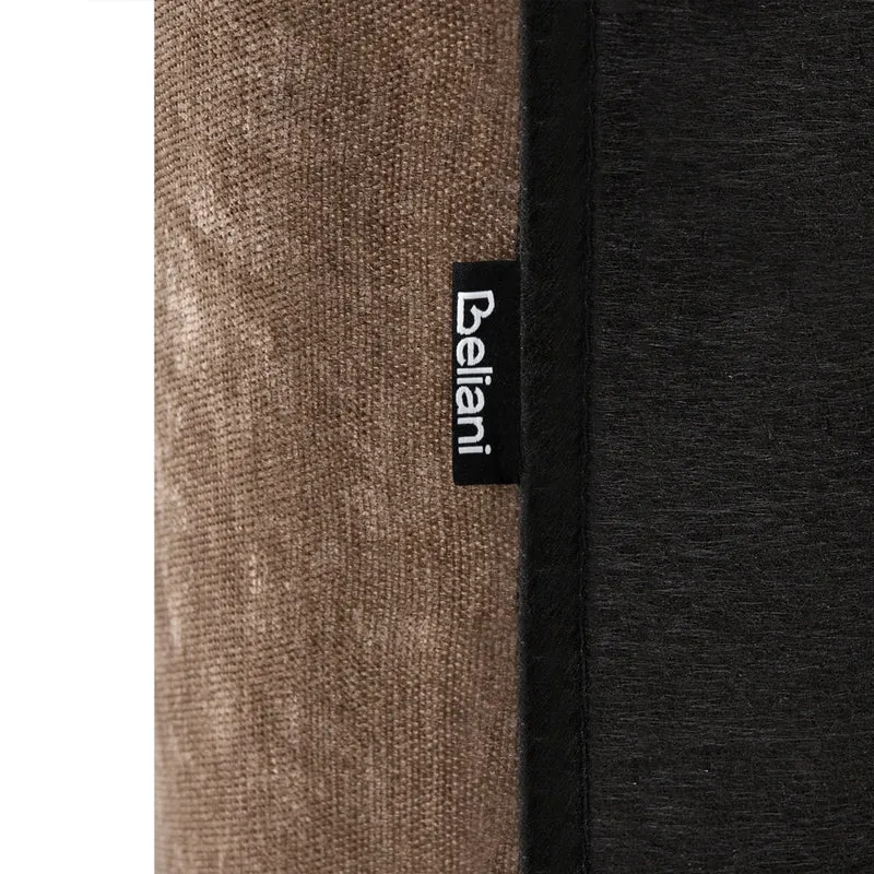 Divano letto marrone rivestito in tessuto con gambe in legno 2 posti schienale trapuntato seduta imbottita design moderno senza braccioli