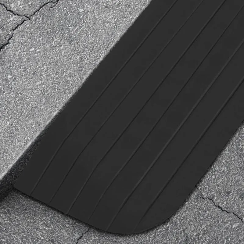 Set 2 Rampe per Soglia Kit per Trasporto Veicoli 110x21x2,5 cm in Gomma Nero