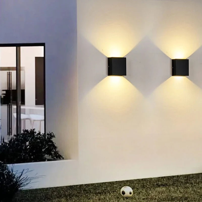 Smart outdoor LED lighting with motion sensor