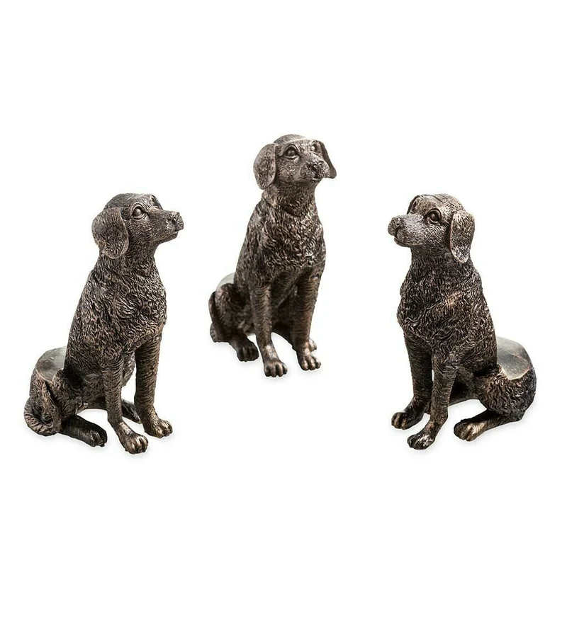 Set of garden pot supports shaped like animals