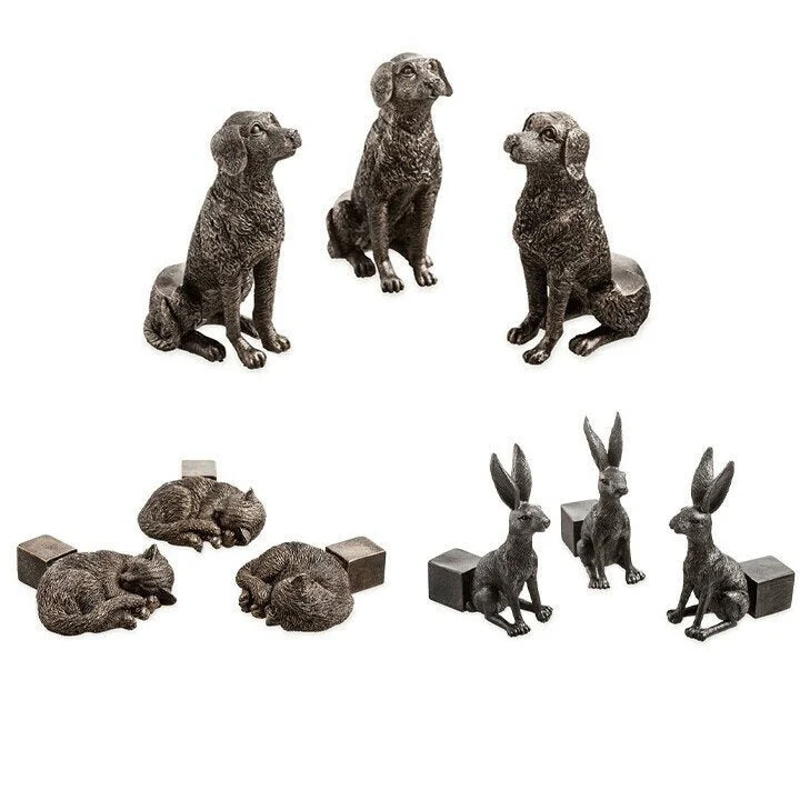 Set of garden pot supports shaped like animals