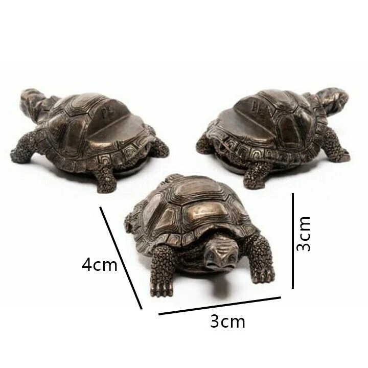 Set of garden pot supports shaped like animals