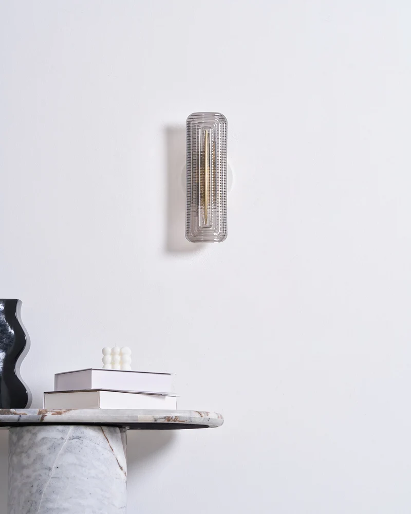 Modern curved LED wall lamp for interior lighting