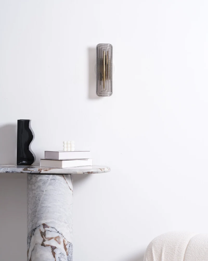 Modern curved LED wall lamp for interior lighting