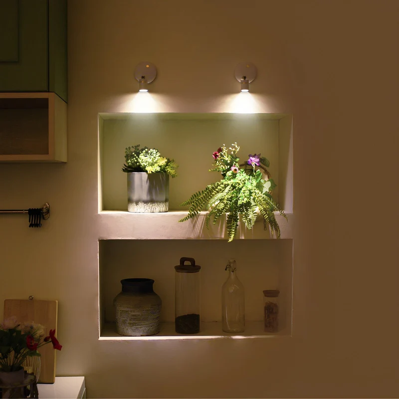 Wireless adjustable wall spotlight with remote control