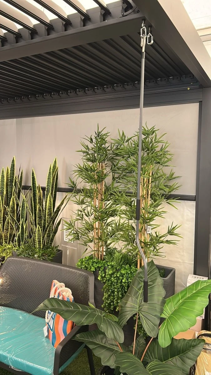 Pergola bioclimatica autoportante in alluminio antracite Gaia Xone
