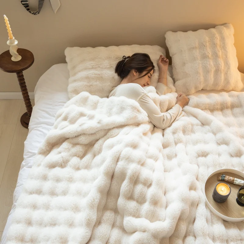 Portable soft and fluffy sofa blanket