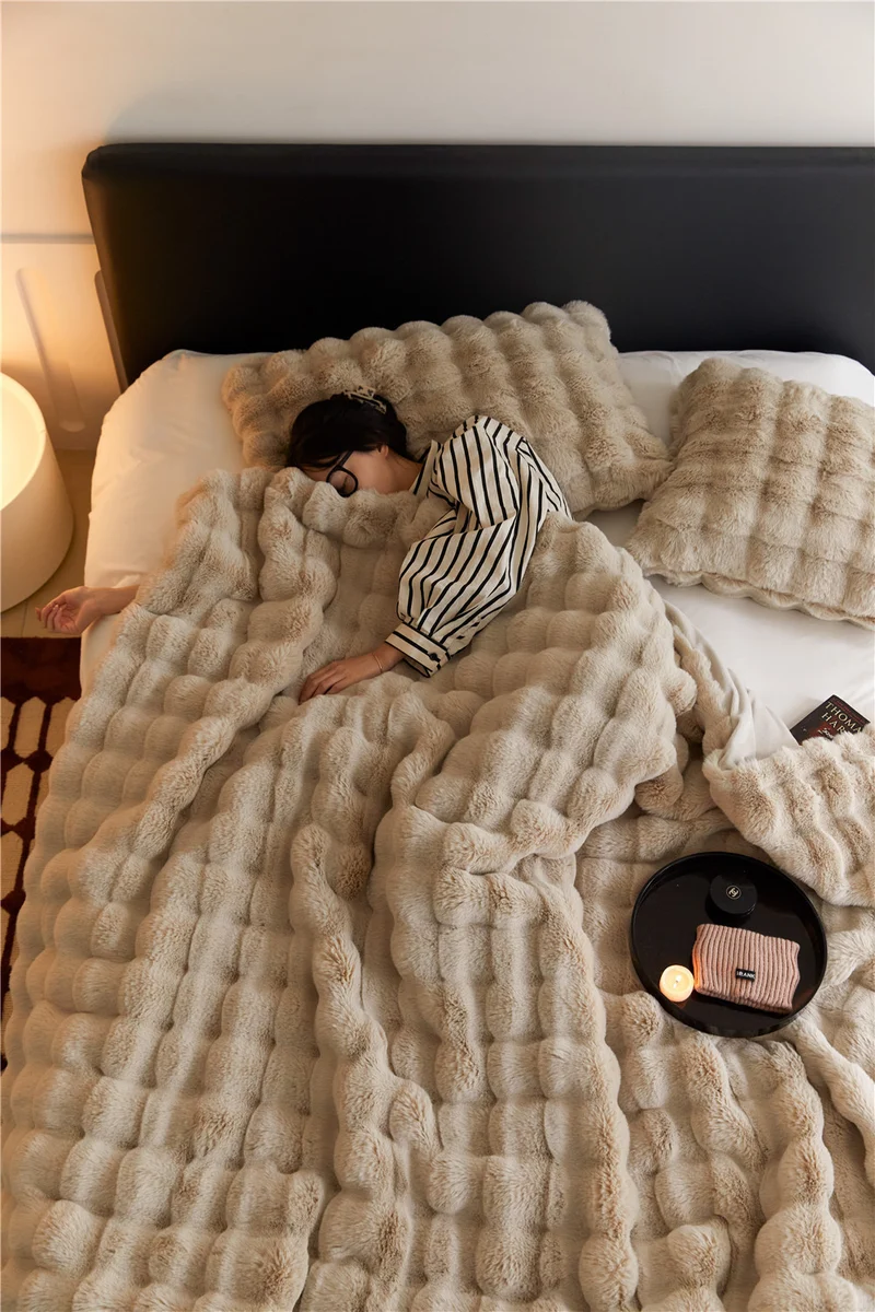 Portable soft and fluffy sofa blanket