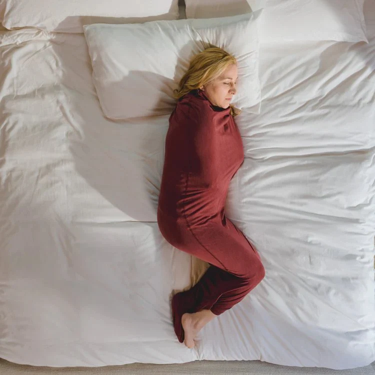Cozy Compression Blanket for Peaceful Sleep