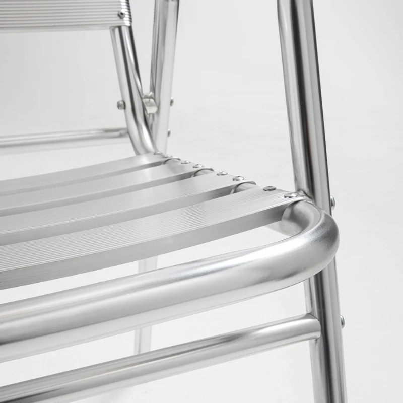 Oviala - Sedia da giardino impilabile in alluminio grigio chiaro