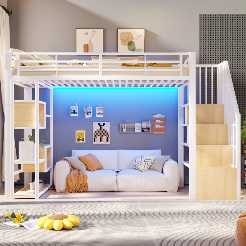 Letto a soppalco 90x200 cm con scaffali integrati; struttura in metallo e MDF; LED multicolore; bianco