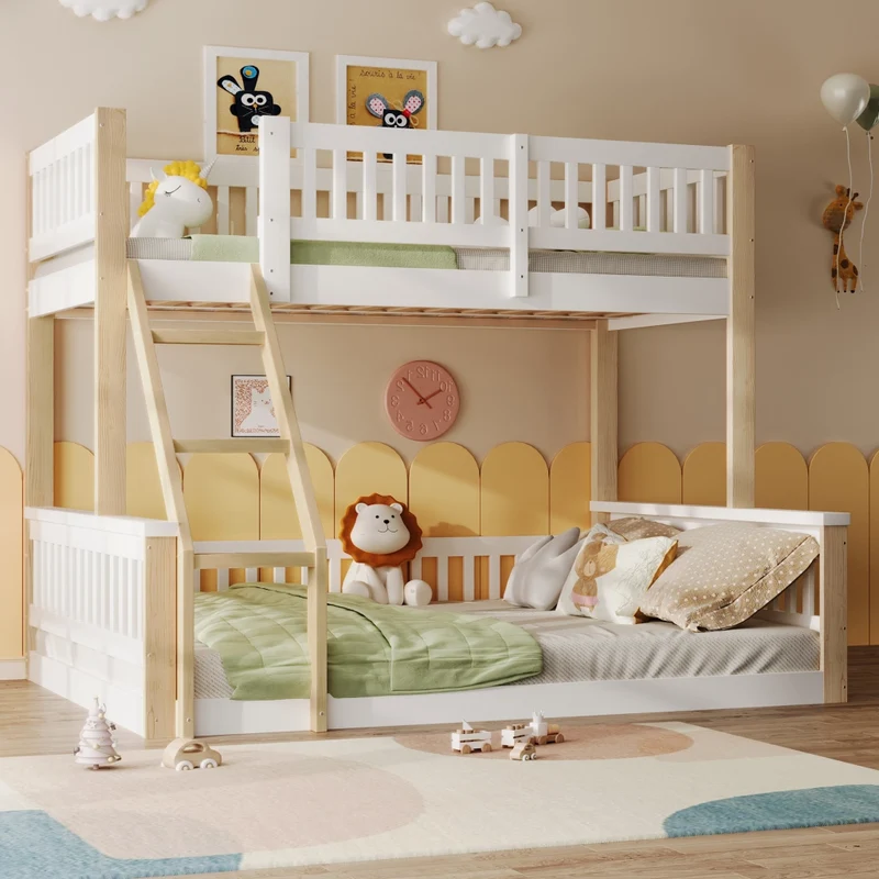 Letto a castello 90x200 e 140x200 con scala e sponde; pino; bianco e legno naturale