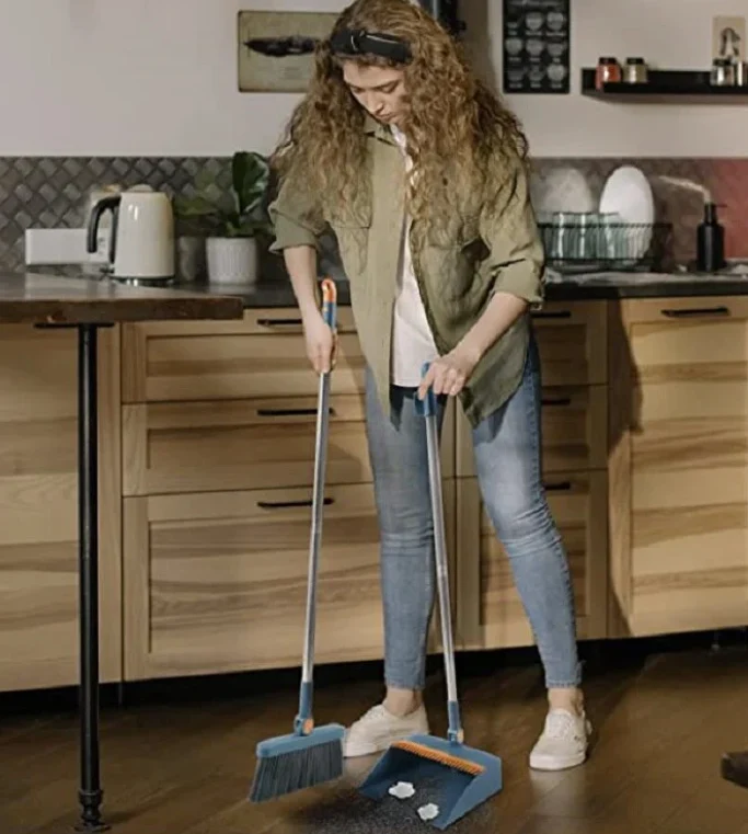 Ensemble Balai et Pelle à Dents - Nettoyage Optimisé