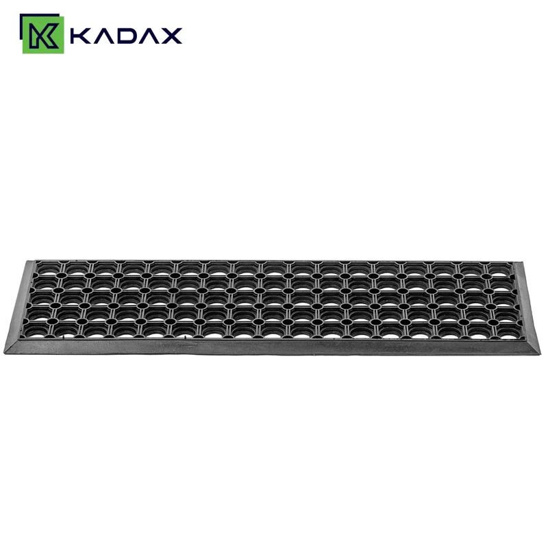Tappetino per scale in gomma KADAX con bordo traforato, 75 cm, per esterni.