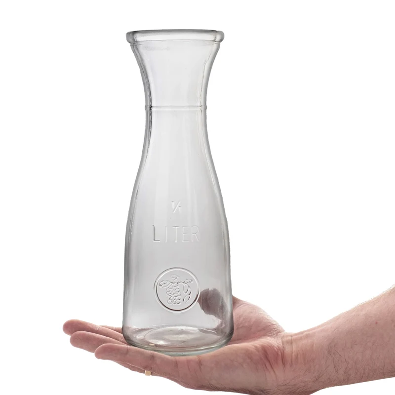 Caraffa in vetro KADAX da 1 litro per succhi di frutta, vino, limonata e bevande fredde.
