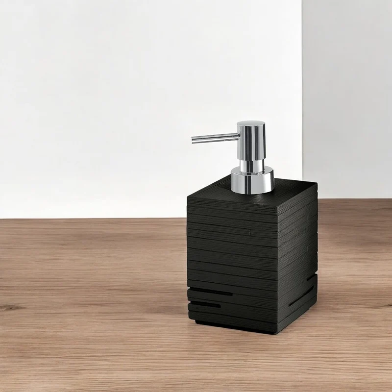 Dosatore per sapone liquido nero in resina 8x8 cm arredo bagno moderno Linea Dark