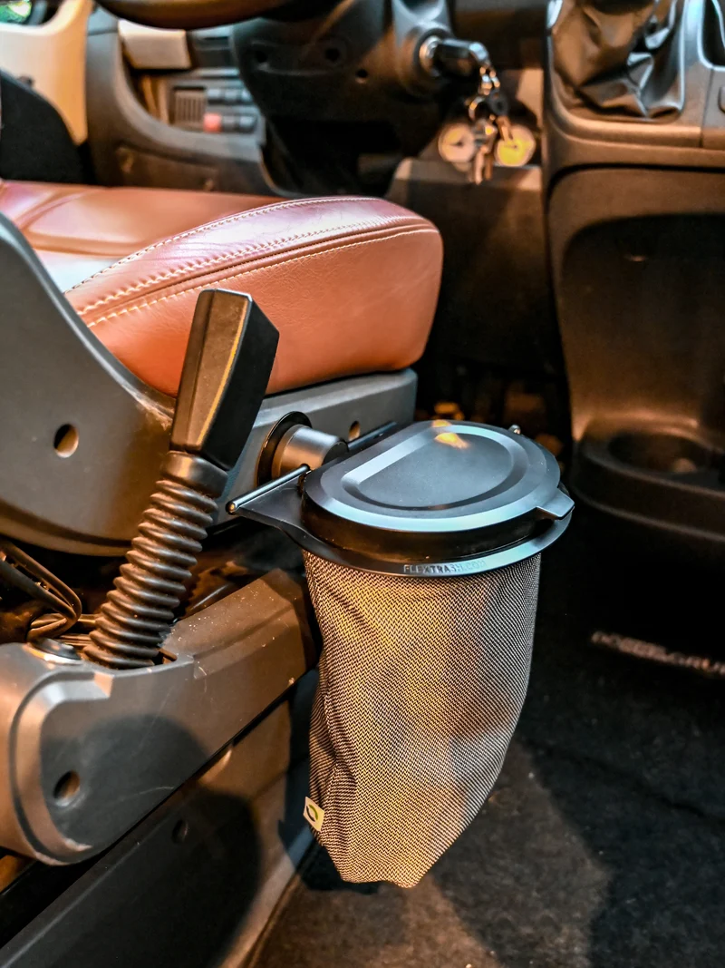 Der Flextrash Abfalleimer - Mittel 5 Liter - Tragbar für Vanlife