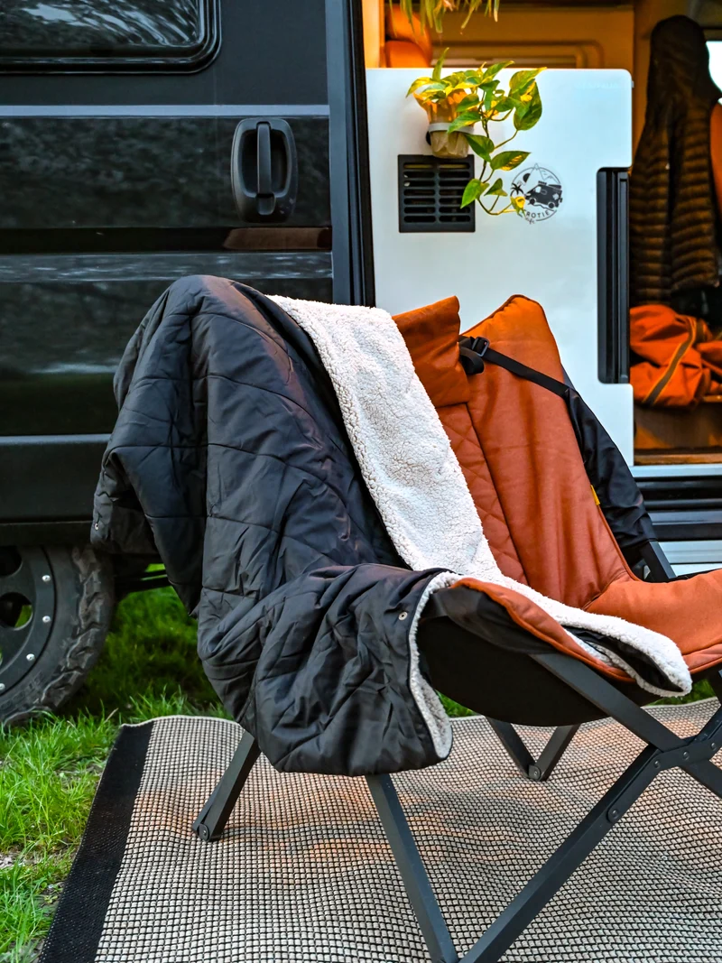 Die Decke – Offrotie kuschelig warme Decke – weich und nachhaltig fürs Vanlife