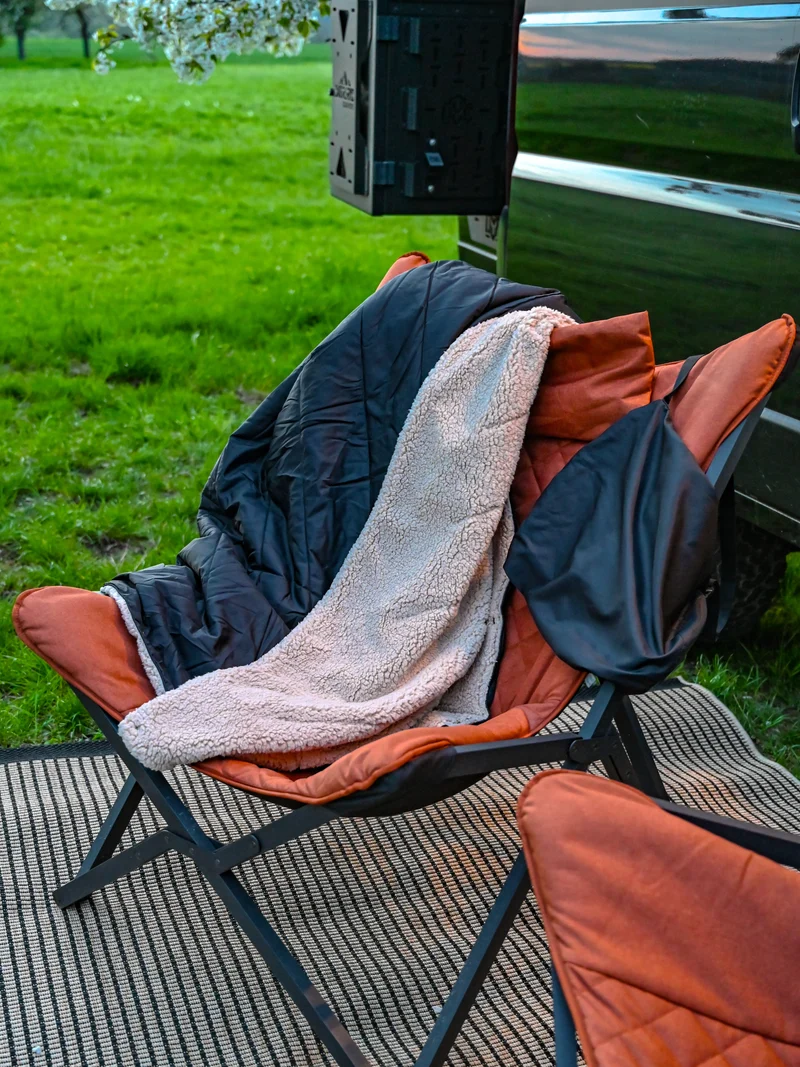 Die Decke – Offrotie kuschelig warme Decke – weich und nachhaltig fürs Vanlife