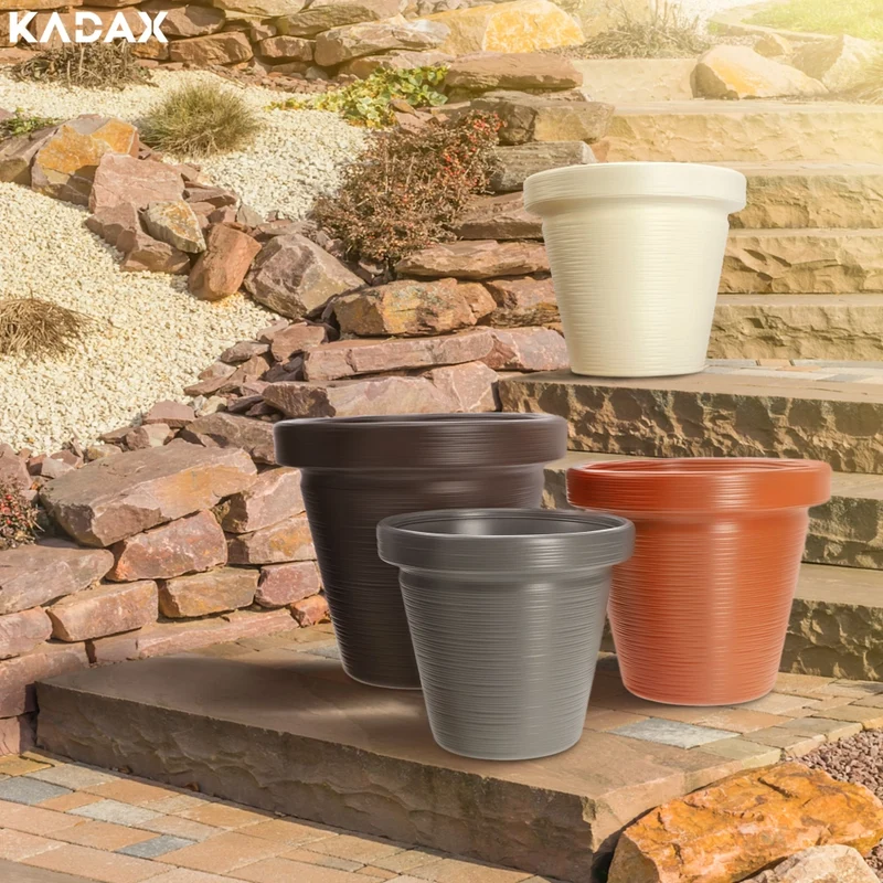 Vaso da giardino KADAX per fiori, con coperchio e sottovaso, grande, marrone, 55 cm
