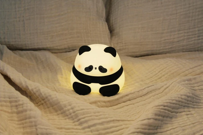 Luce Notturna Panda in Silicone Touch Momo 11x11x10 cm MAGS