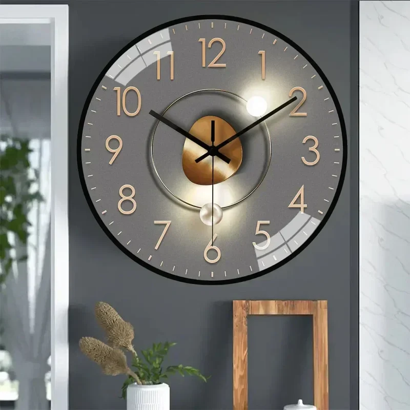 Silent elegant wall clock suitable for interiors