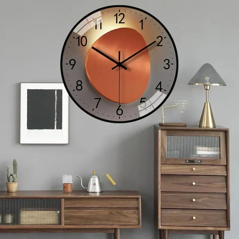 Silent elegant wall clock suitable for interiors