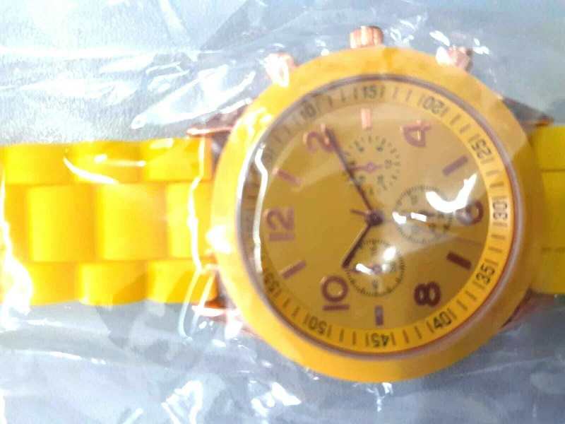 OrologiO da polso in gelatin al quarzo cinturino in silicone di moda Uom.Do.rag