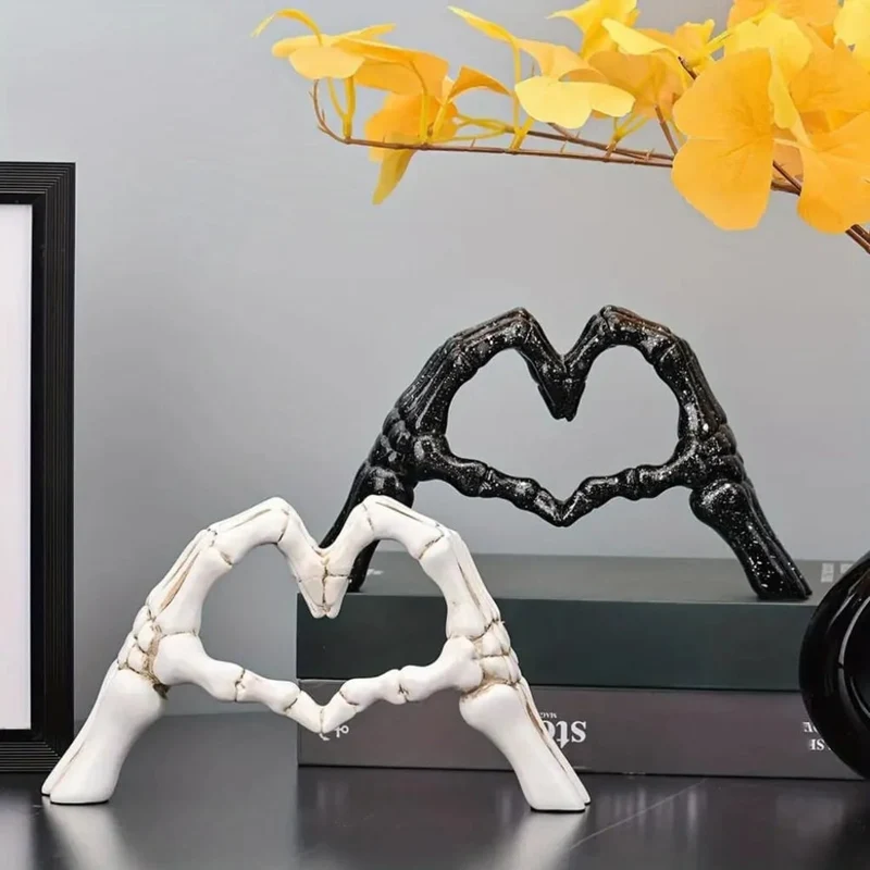 Halloween Home Decoration Skeleton Heart Figure Gothic Indoor and Outdoor Ornament