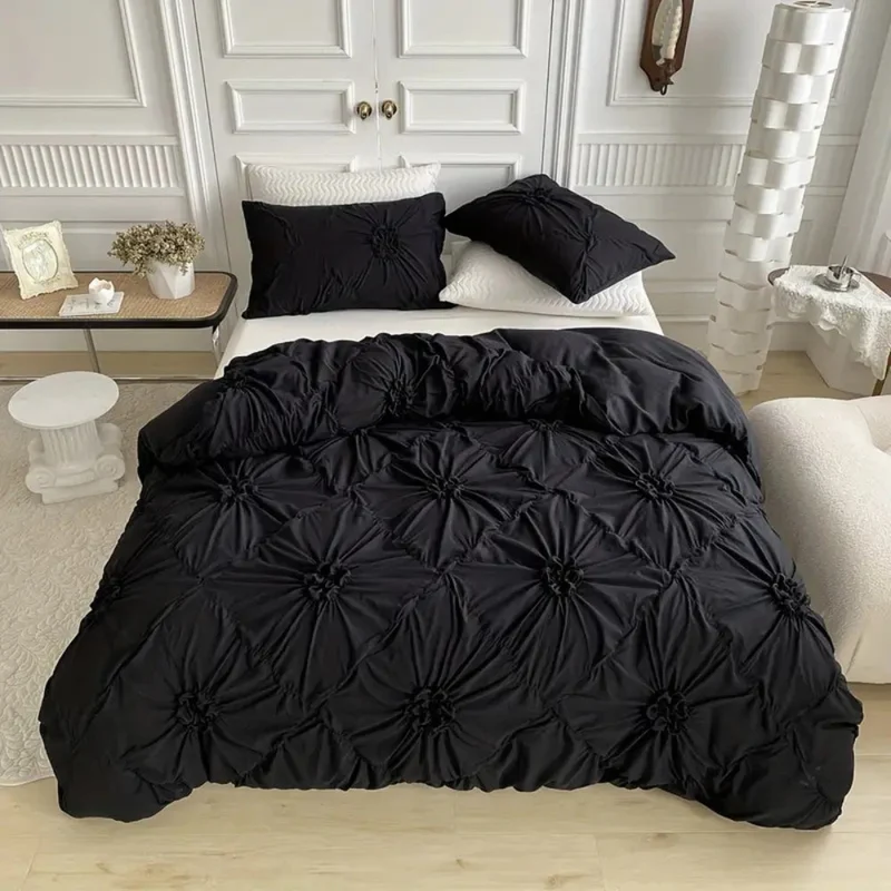 Elegant Floral Bedding Set with Ruffles
