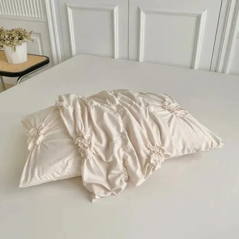 Elegant Floral Bedding Set with Ruffles