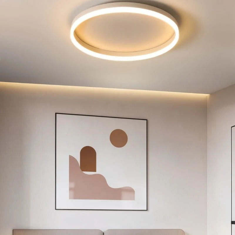 Elegant round LED ceiling lamp
