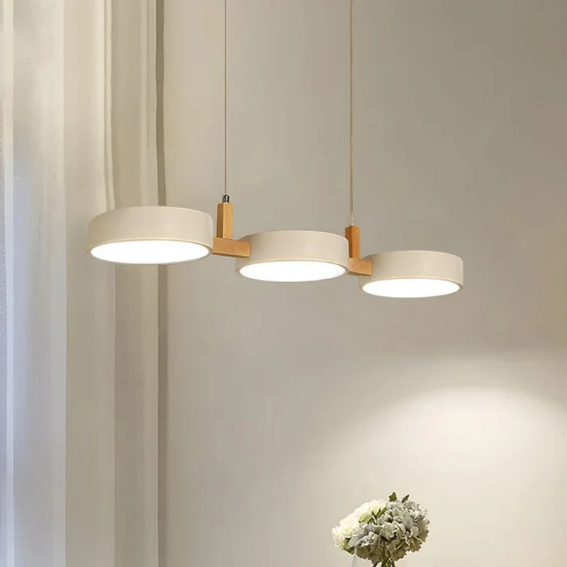 Warm Nordic minimalist pendant lamp