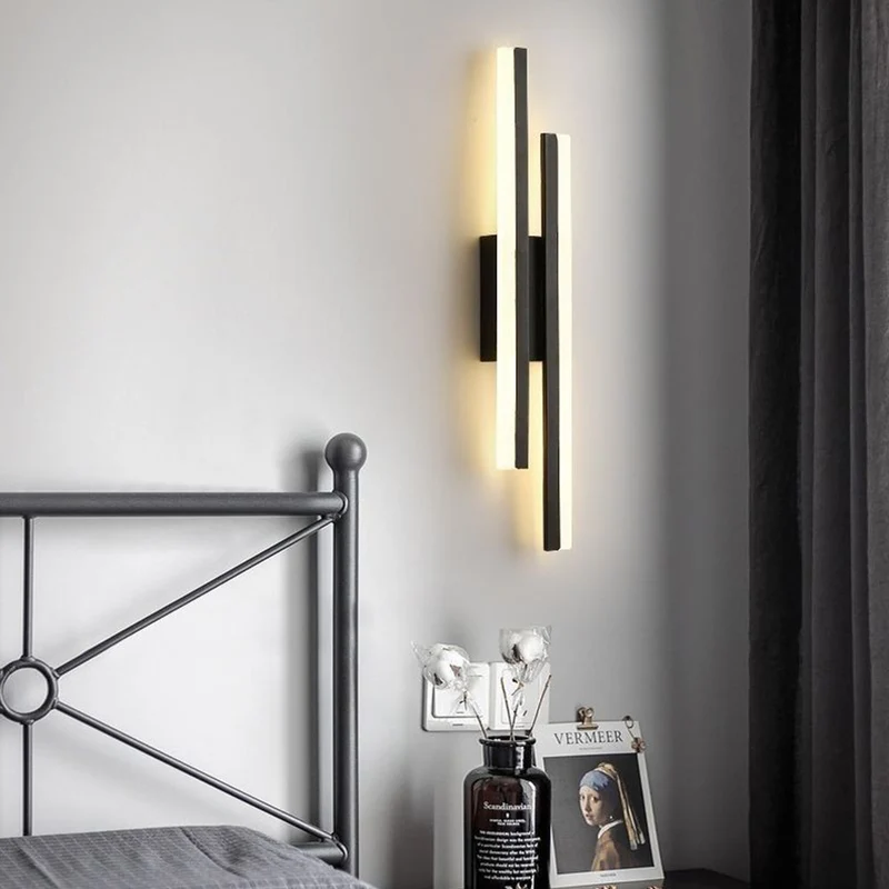 Sophisticated slim LED wall lamp