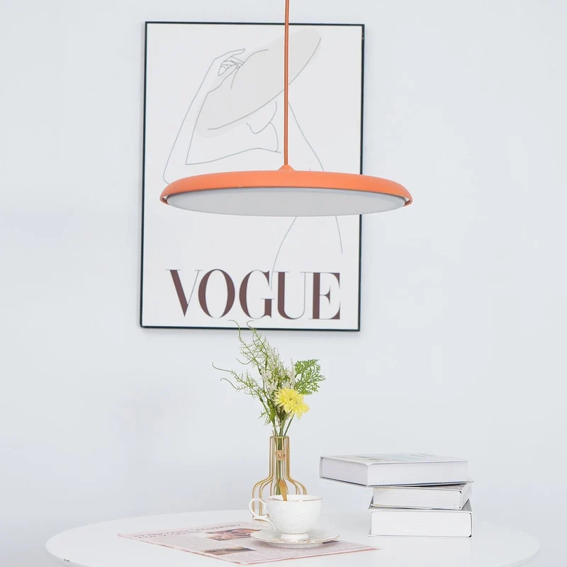Minimalist round LED pendant lamp