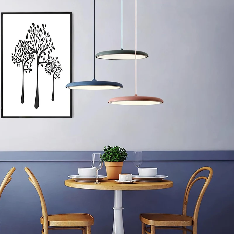 Minimalist round LED pendant lamp