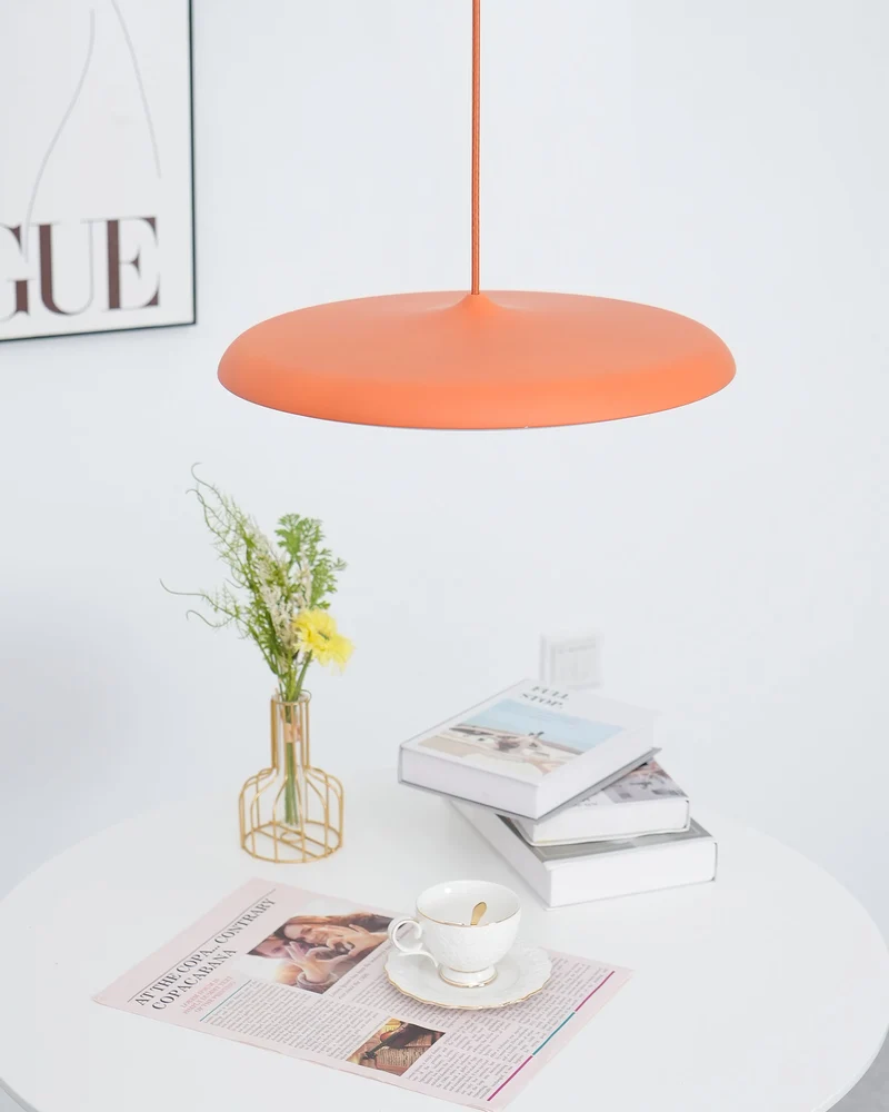 Minimalist round LED pendant lamp