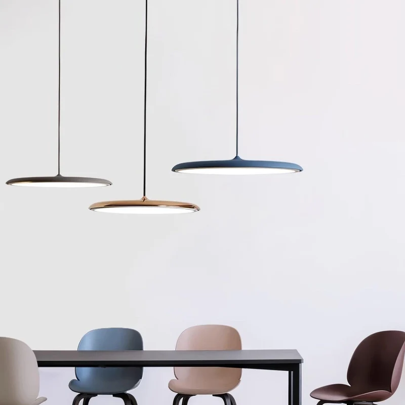 Minimalist round LED pendant lamp