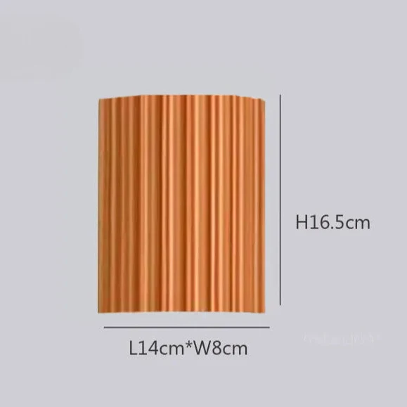 Elegant round wall lamp in soft colors
