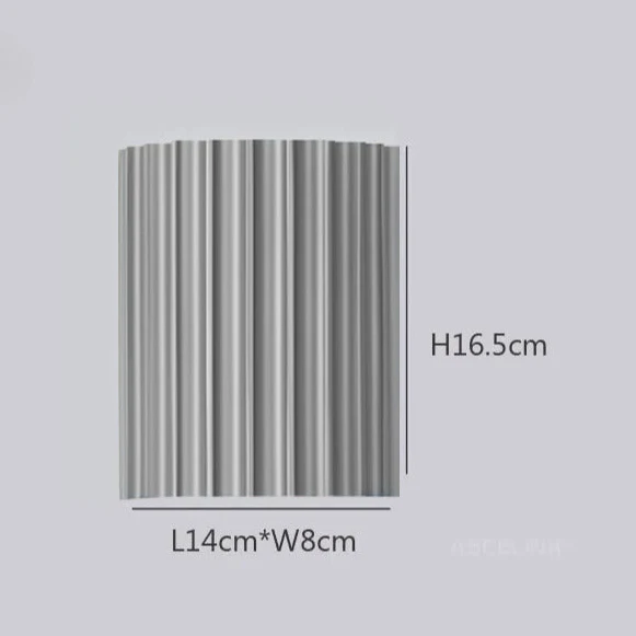 Elegant round wall lamp in soft colors