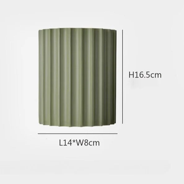 Elegant round wall lamp in soft colors