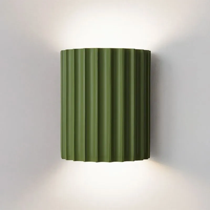 Elegant round wall lamp in soft colors