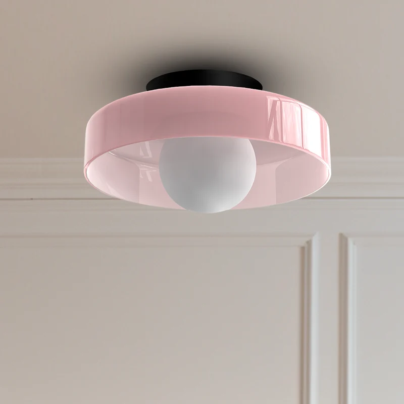 Minimalist pendant lamp with soft light