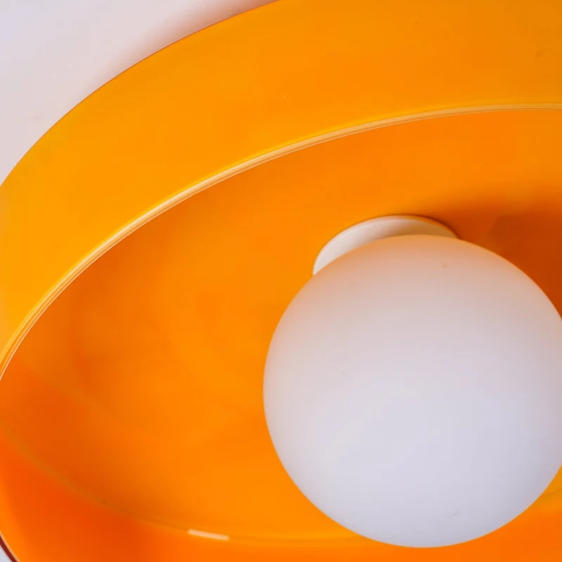 Minimalist pendant lamp with soft light