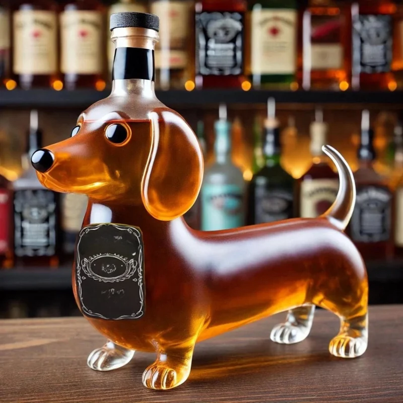 Decorative whiskey decanter with dog motif